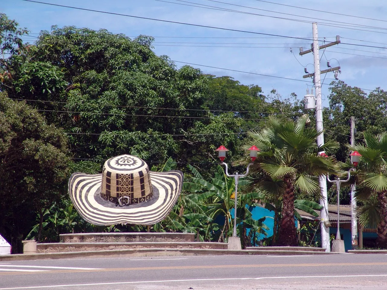 Monumento al sombrero vueltiao en Sampués